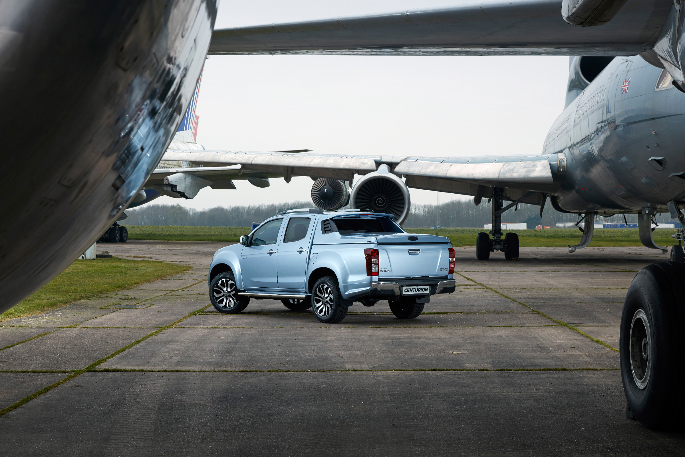 Isuzu D-Max Centurion - rear quarter