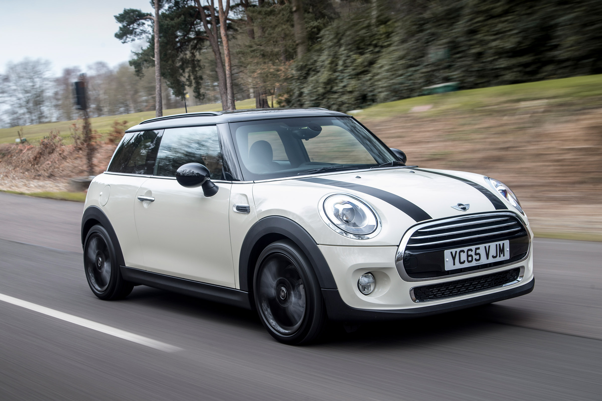 MINI Cooper - front