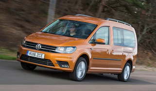 Volkswagen Caddy Maxi Life TSI 2016 - front tracking 2