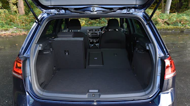 Volkswagen Golf R-Line 2016 - boot