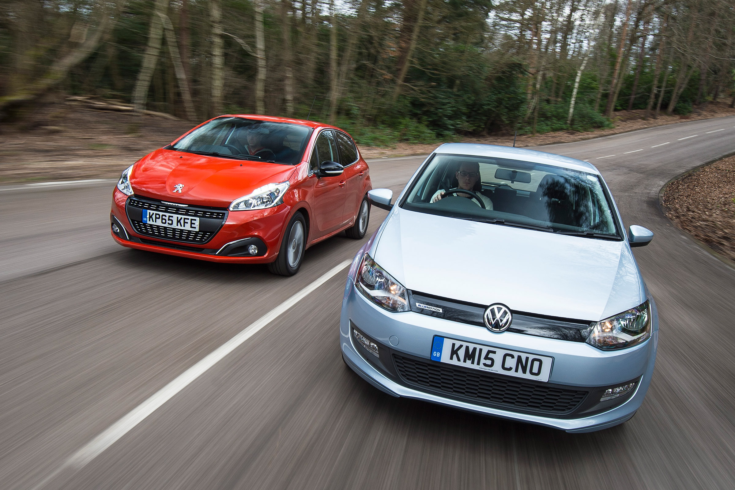 Volkswagen Polo vs Peugeot 208 - header