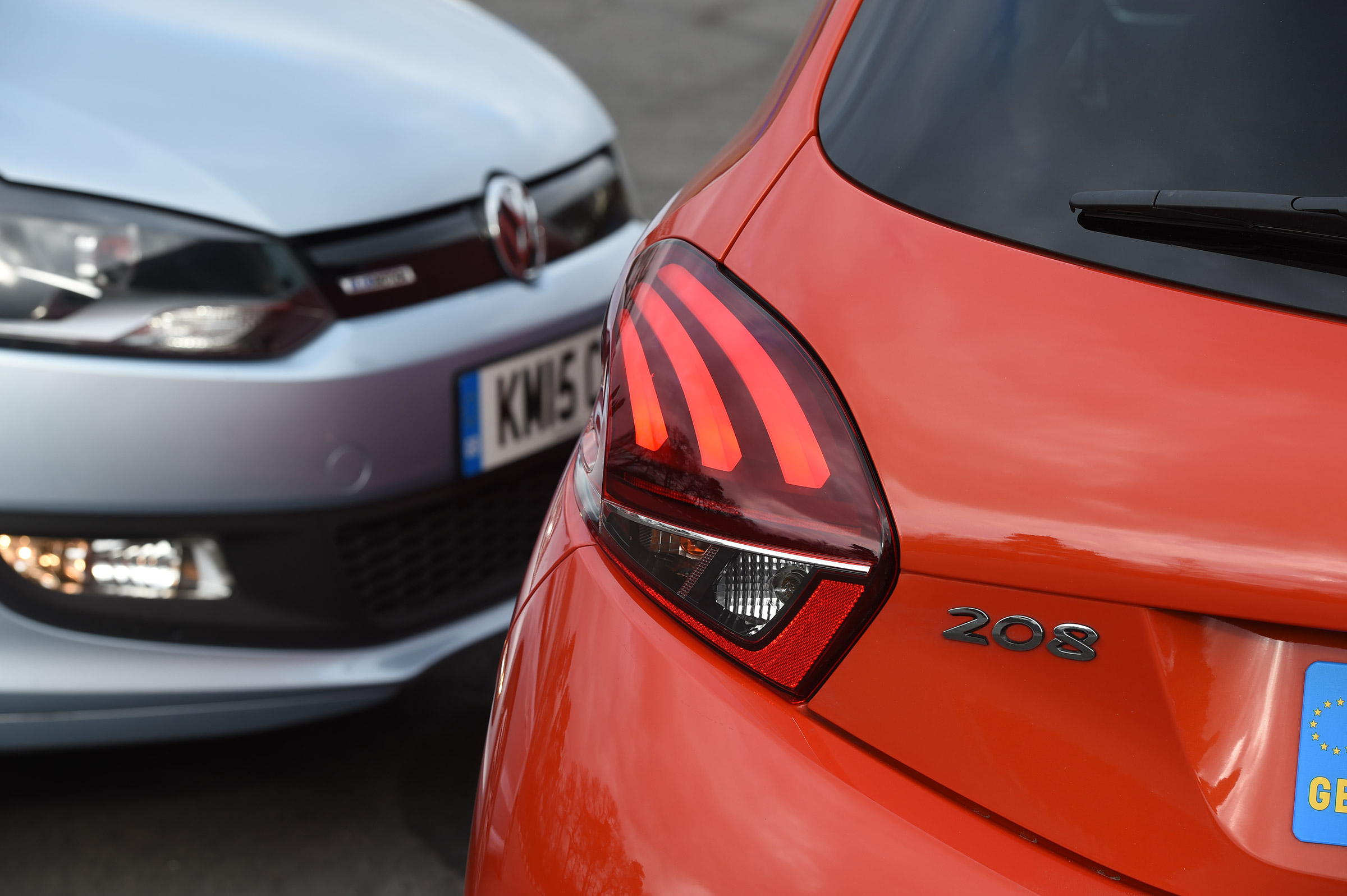 Volkswagen Polo vs Peugeot 208 - head-to-head