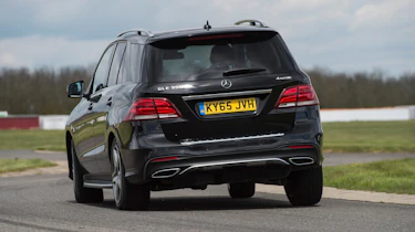 Mercedes GLE 350d - rear cornering