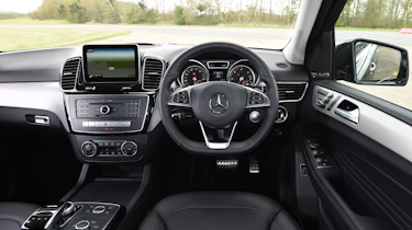 Mercedes GLE 350d - dash