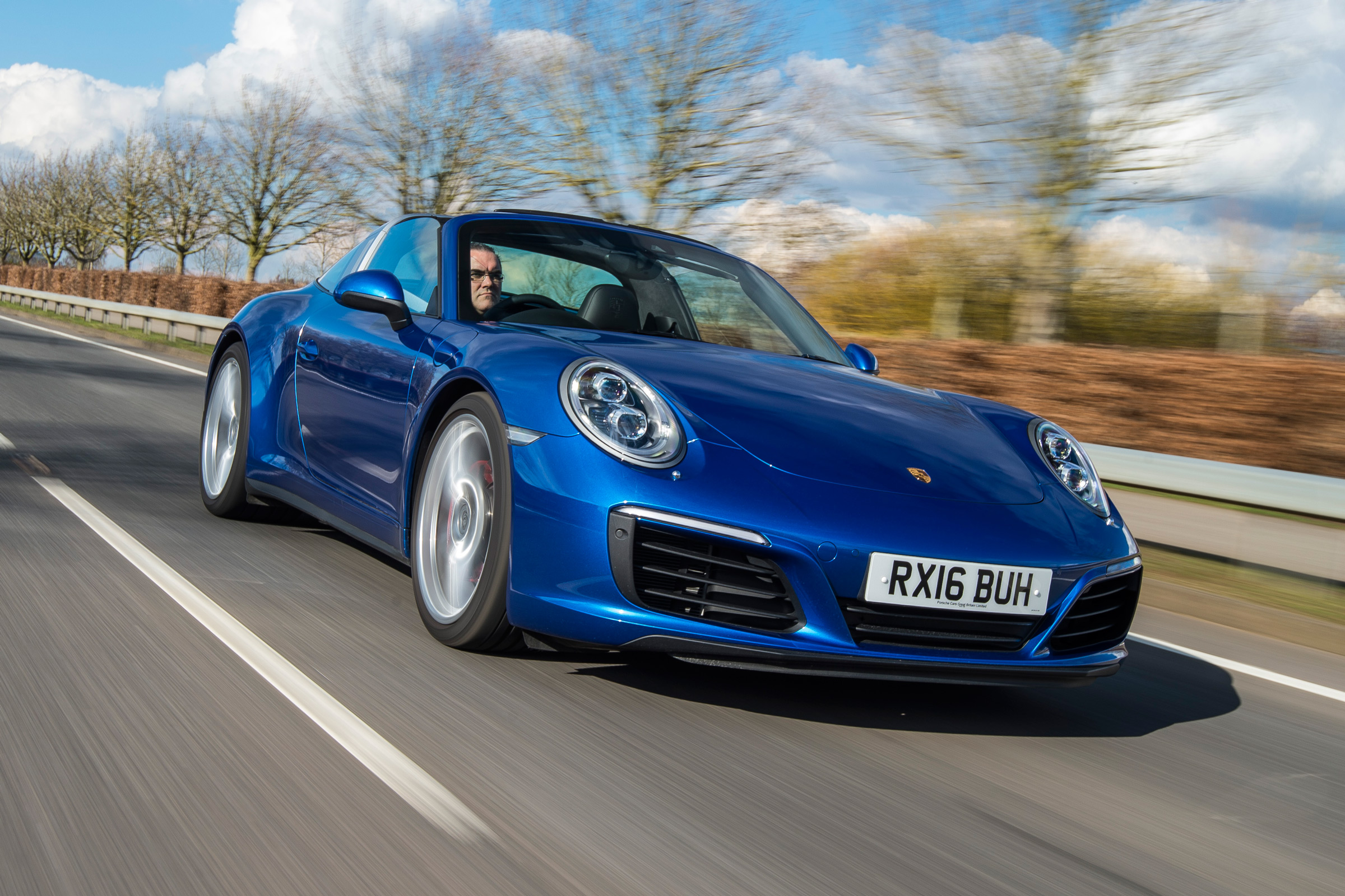 Porsche 911 Targa 2016 UK - front tracking 2