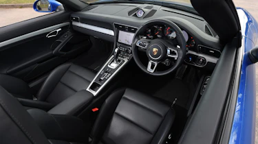 Porsche 911 Targa 2016 UK - interior 2