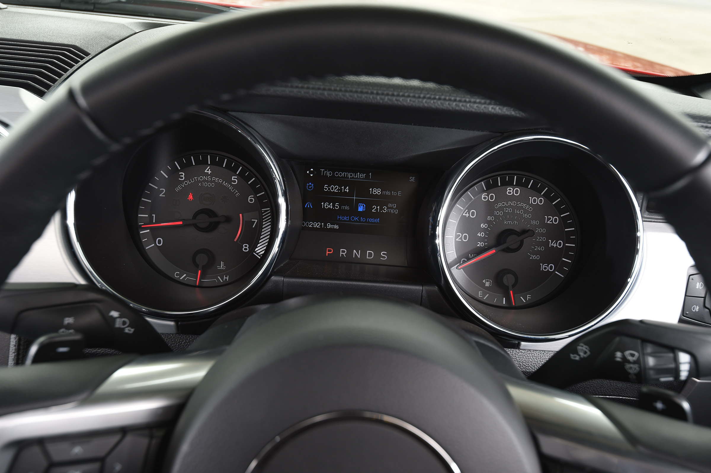 Ford Mustang 2.3 Convertible - dials