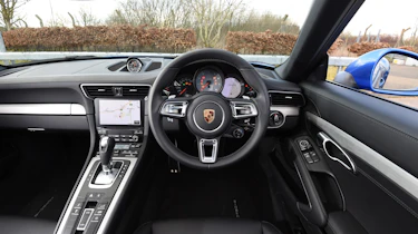 Porsche 911 Targa 2016 UK - interior