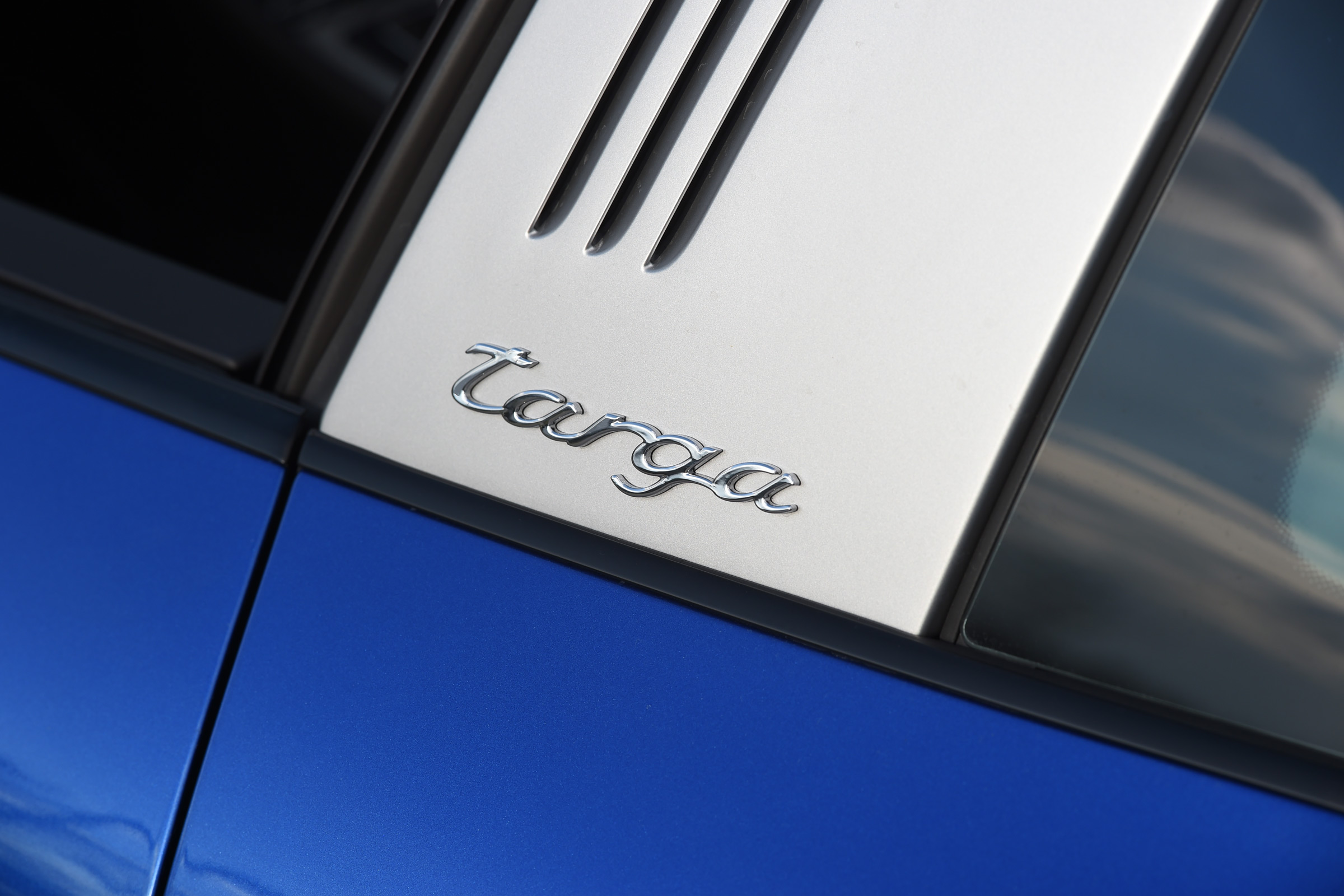 Porsche 911 Targa 2016 UK - roof badge