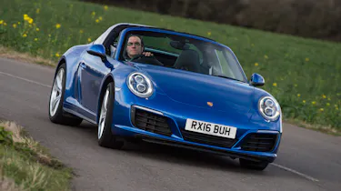 Porsche 911 Targa 2016 UK - front cornering