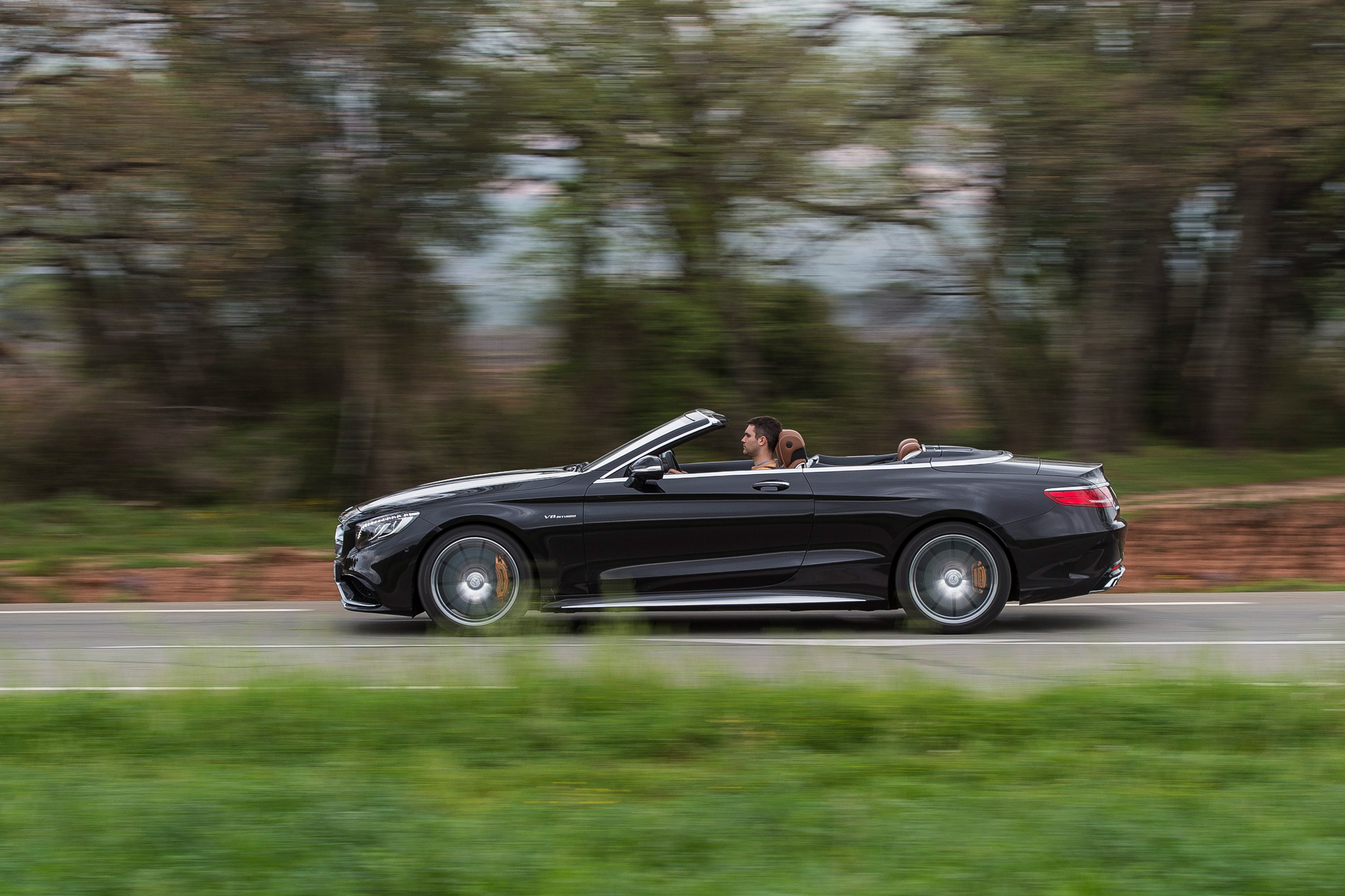 Mercedes-AMG S 63 Cabriolet 2016 - side tracking