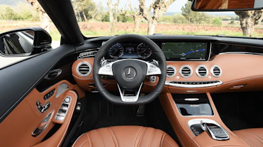Mercedes-AMG S 63 Cabriolet 2016 - interior