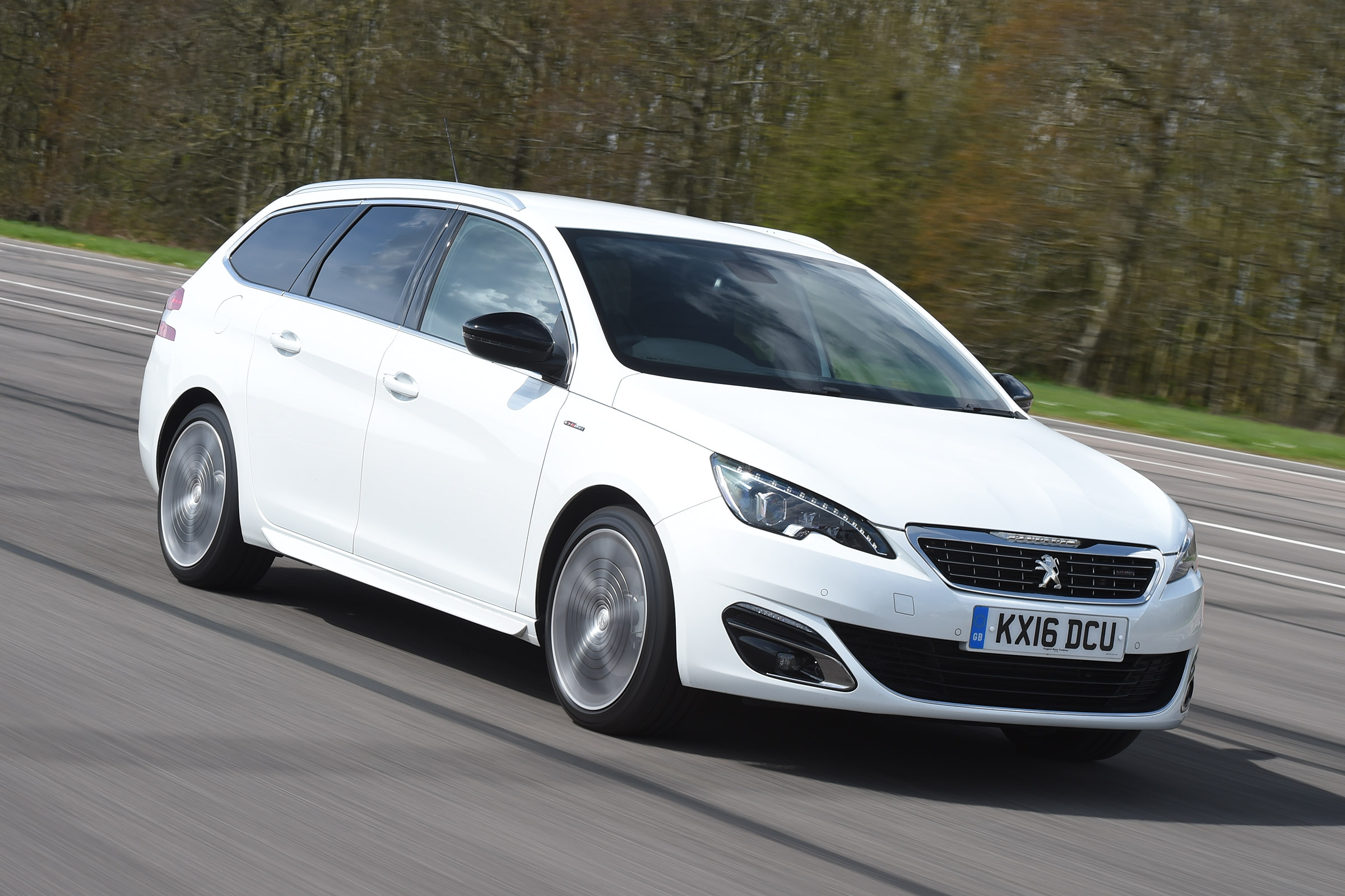 Peugeot 308 SW - front