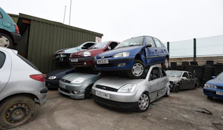Car recycling - header