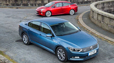 Volkswagen Passat vs Toyota Prius - header