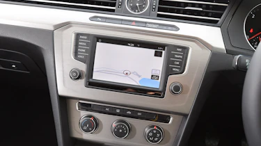 Volkswagen Passat - sat-nav