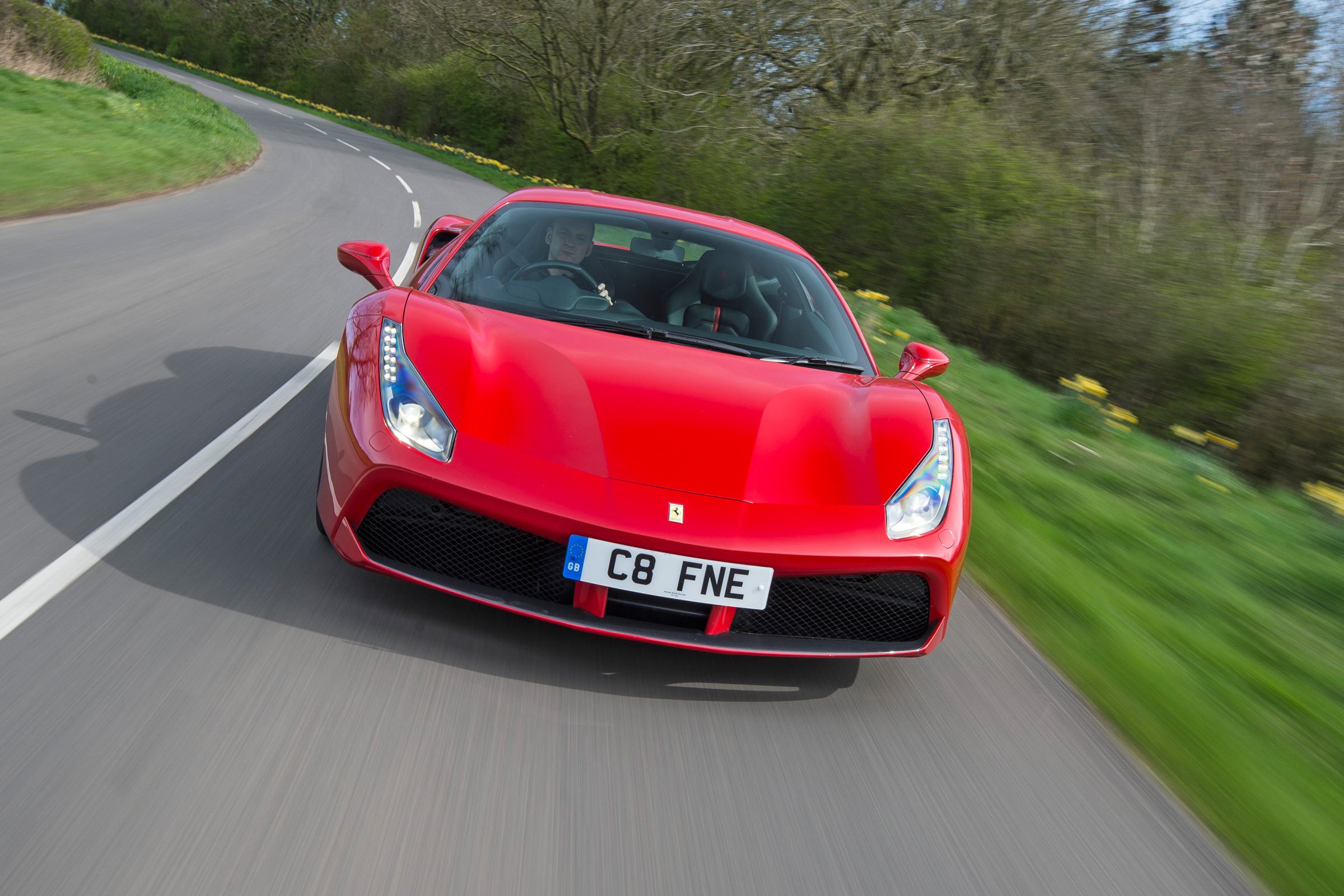 Ferrari 488 GTB 2016 - front tracking