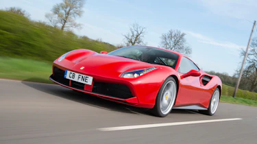 Ferrari 488 GTB 2016 - front tracking 3
