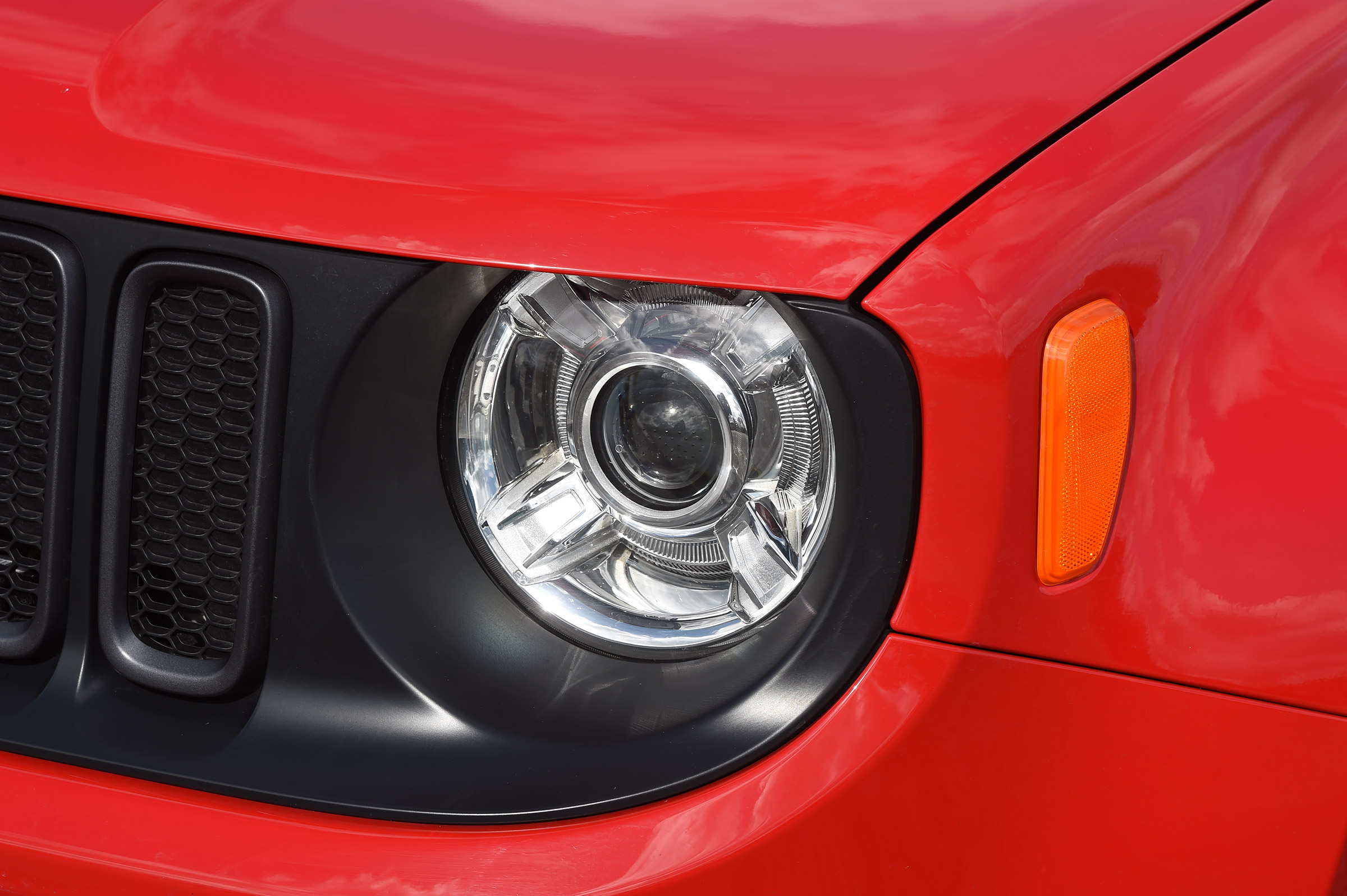 Jeep Renegade - front light