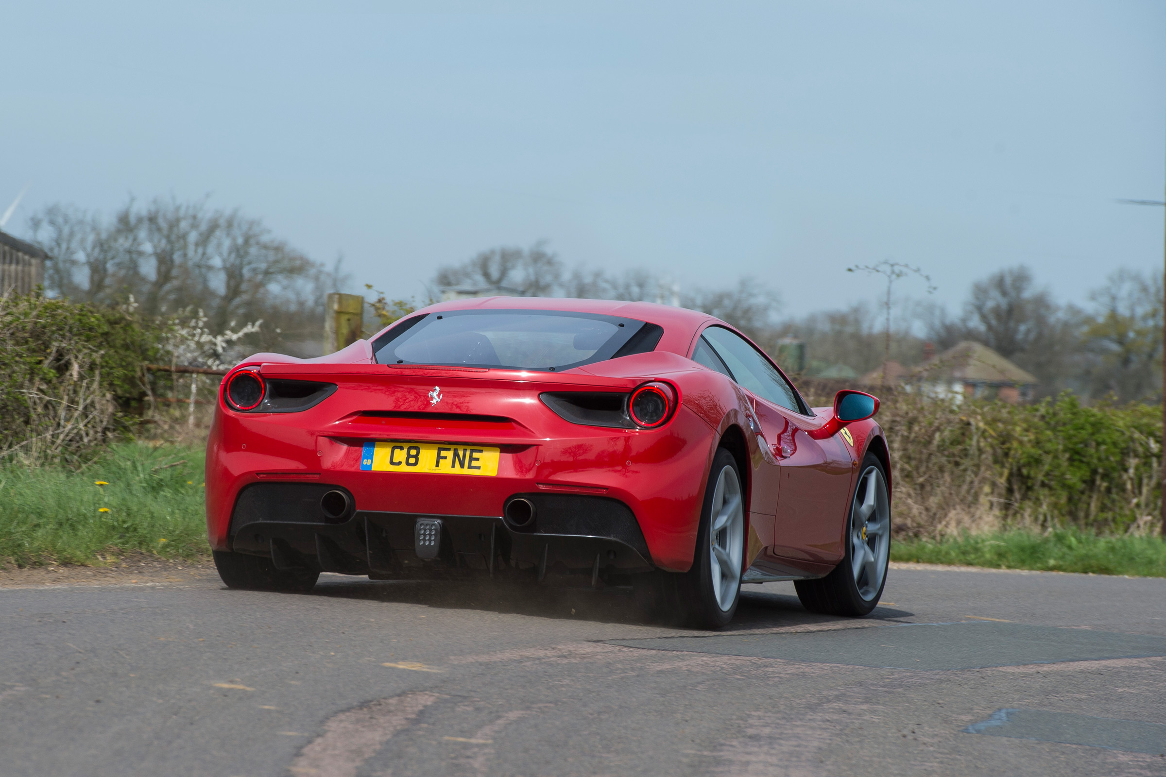 Ferrari 488 GTB 2016 - rear cornering