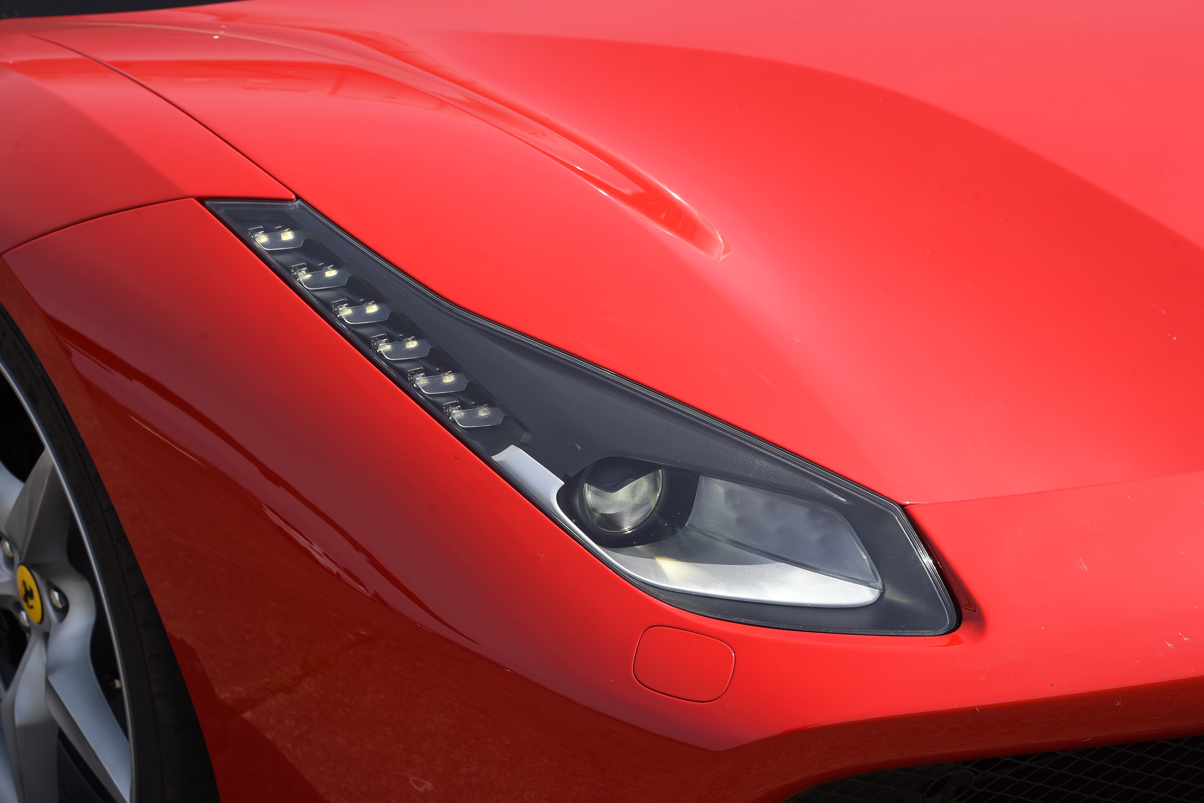 Ferrari 488 GTB 2016 - headlight