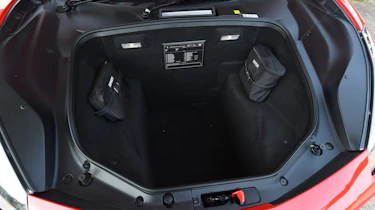 Ferrari 488 GTB 2016 - boot