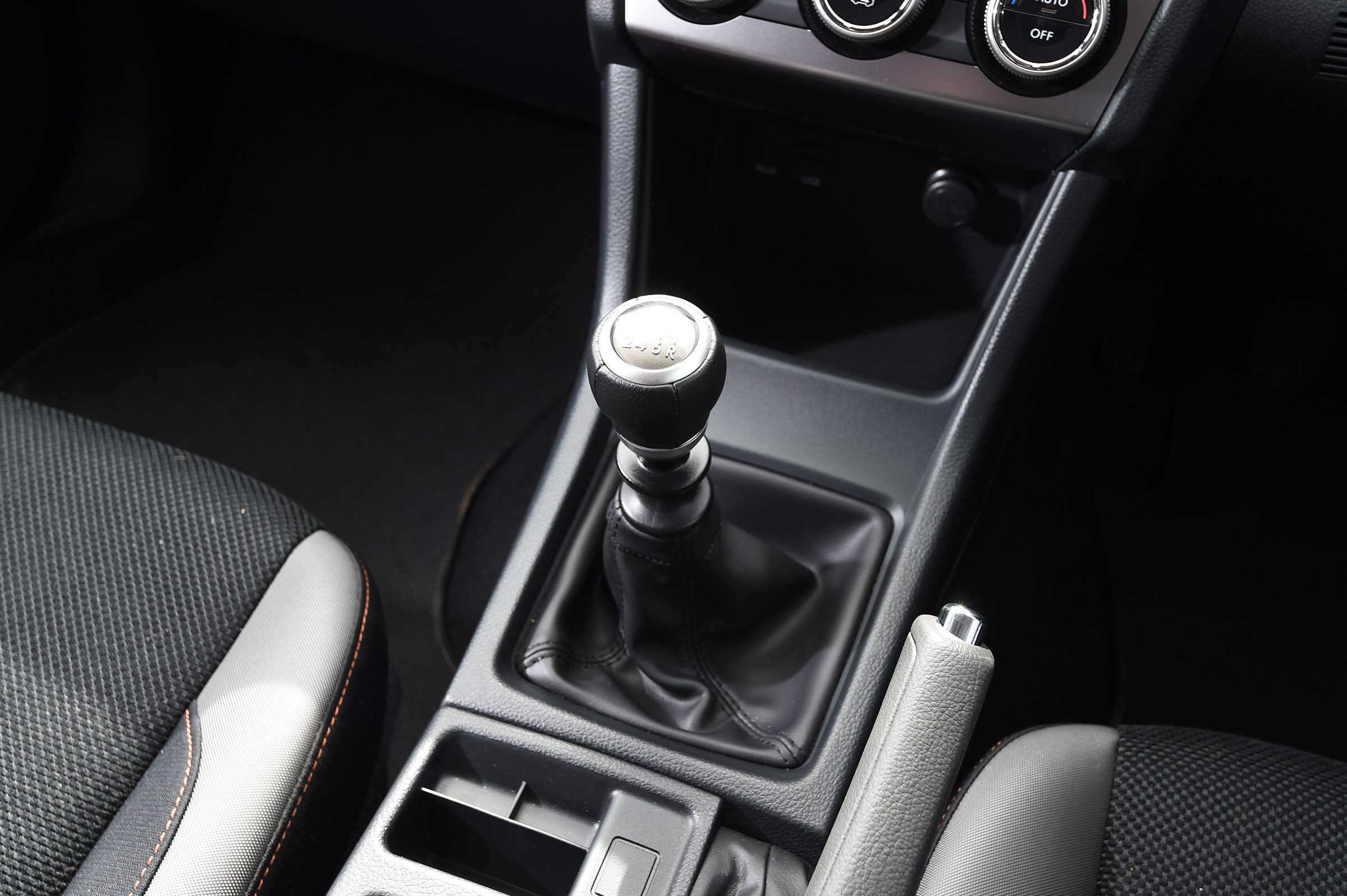 Subaru XV - centre console