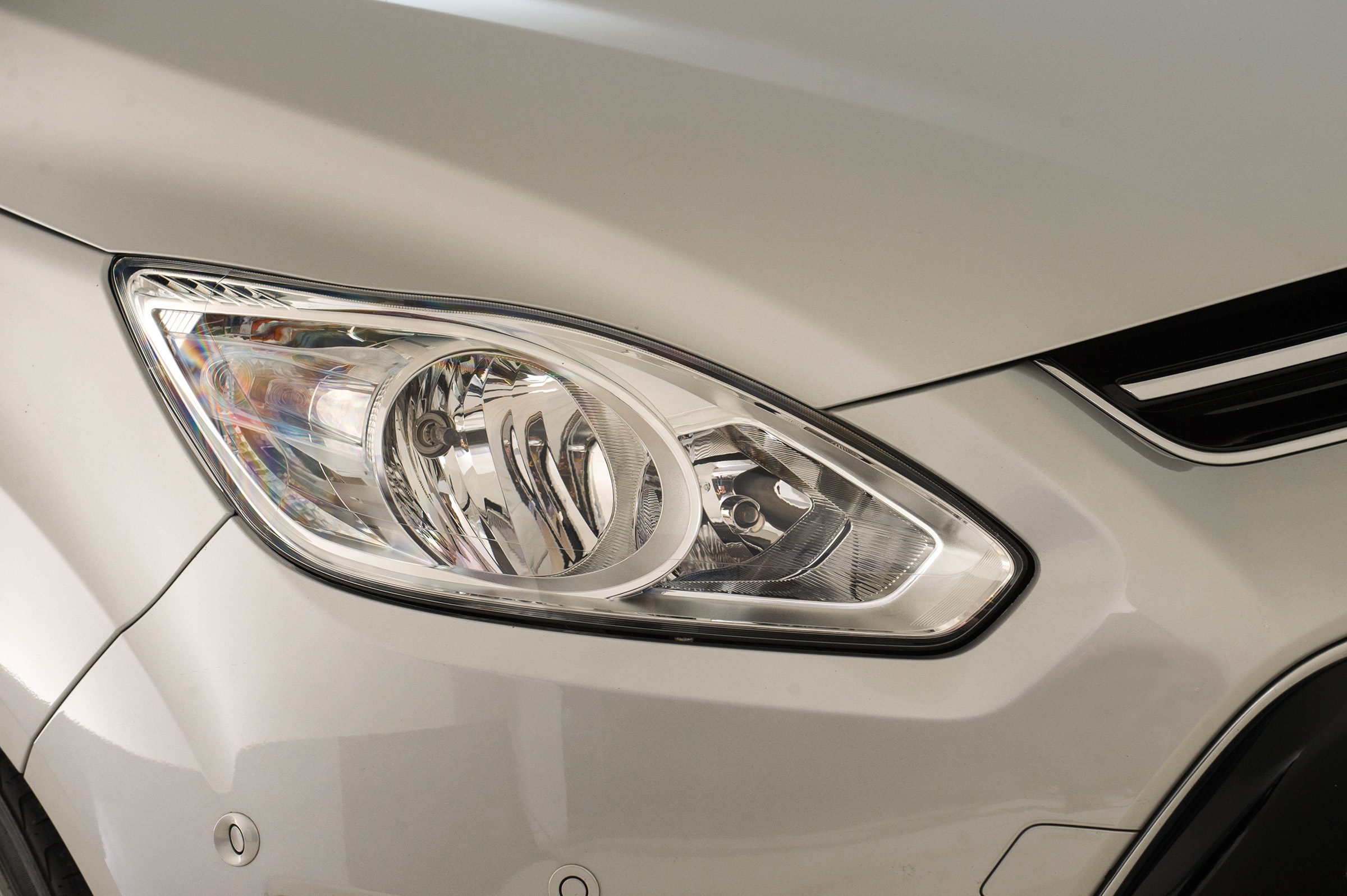 Ford C-MAX (used) - light detail