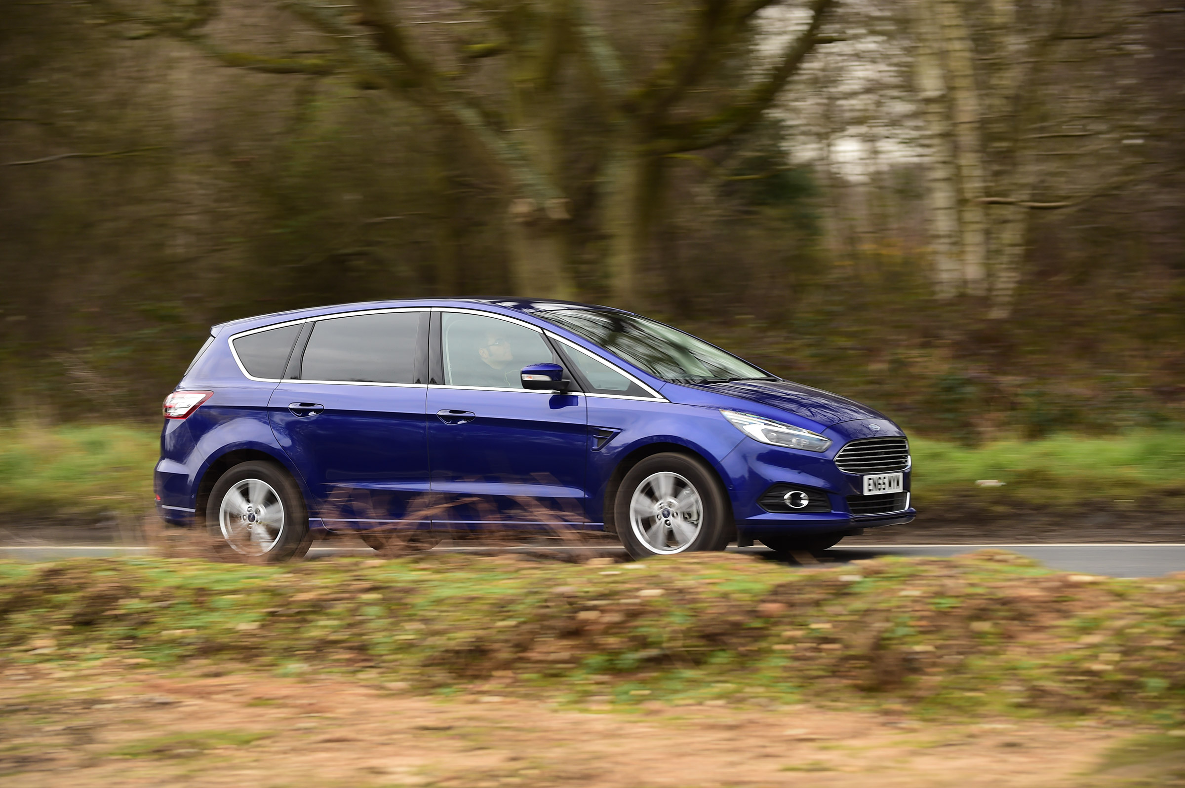 Ford S-MAX long-term - side profile