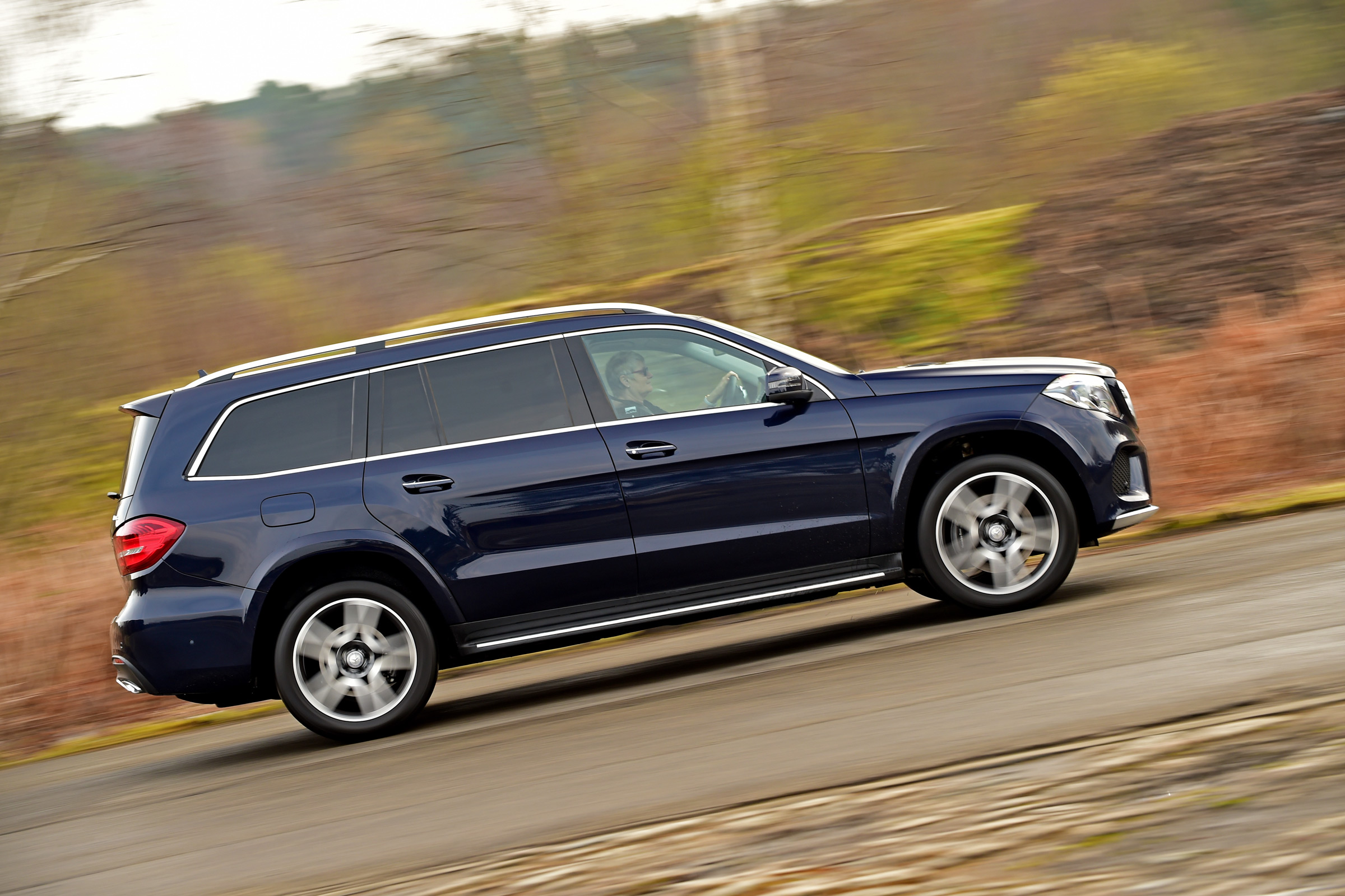 Mercedes GLS 350d AMG 2016 - side tracking