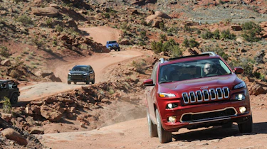 Jeep Cherokee Overland - front 2