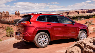 Jeep Cherokee Overland - rear 2