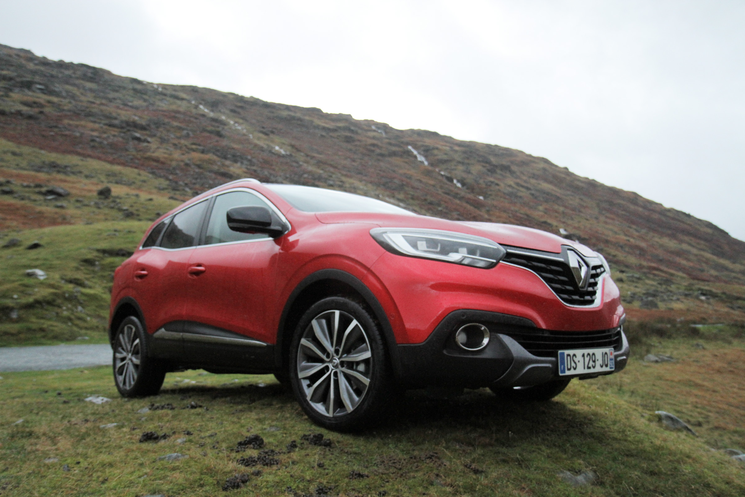 Renault Kadjar front quarter 2