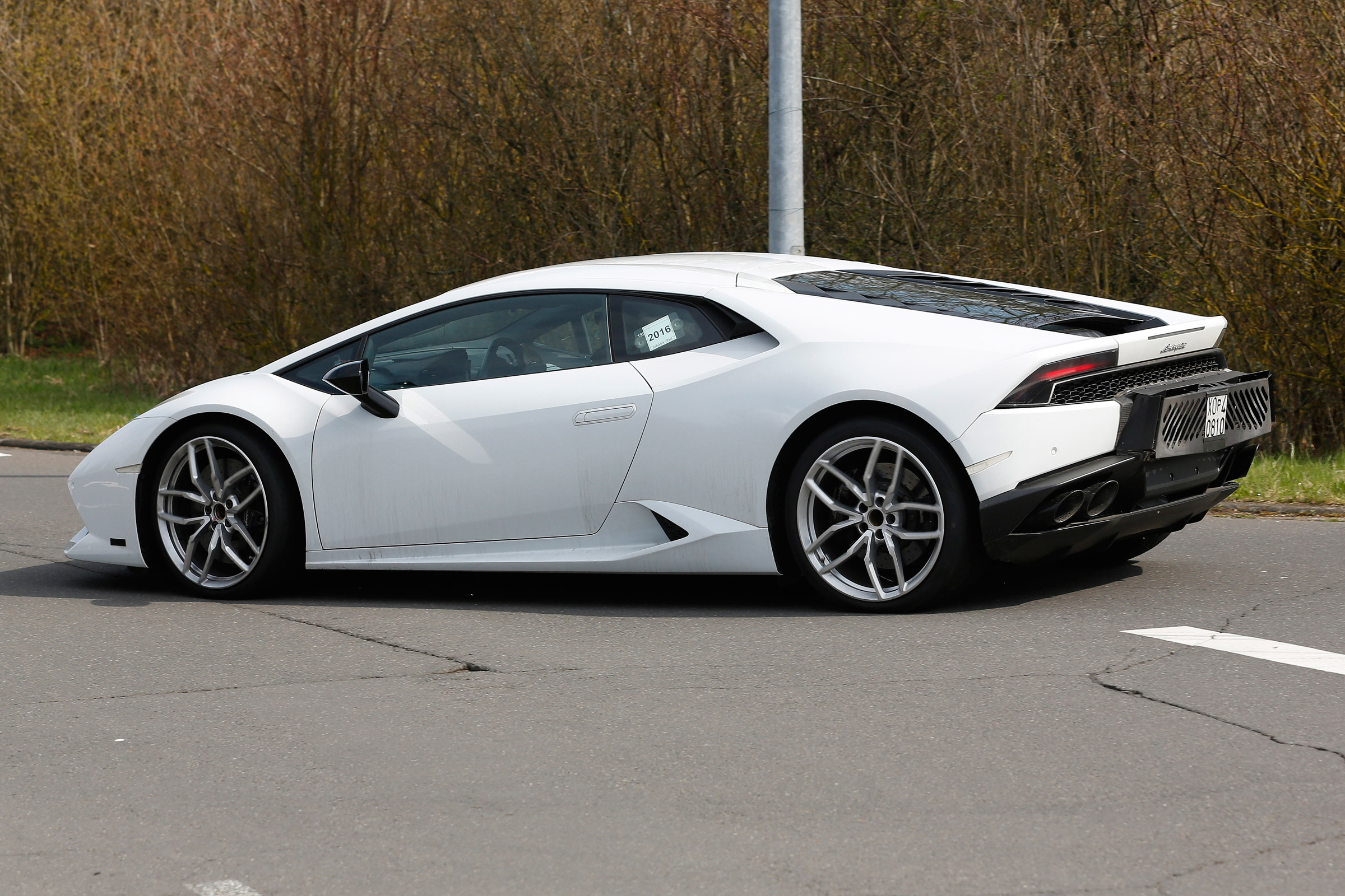 Lamborghini Huracan Superleggera spied 11