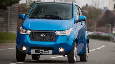 Mahindra e2o - front tracking