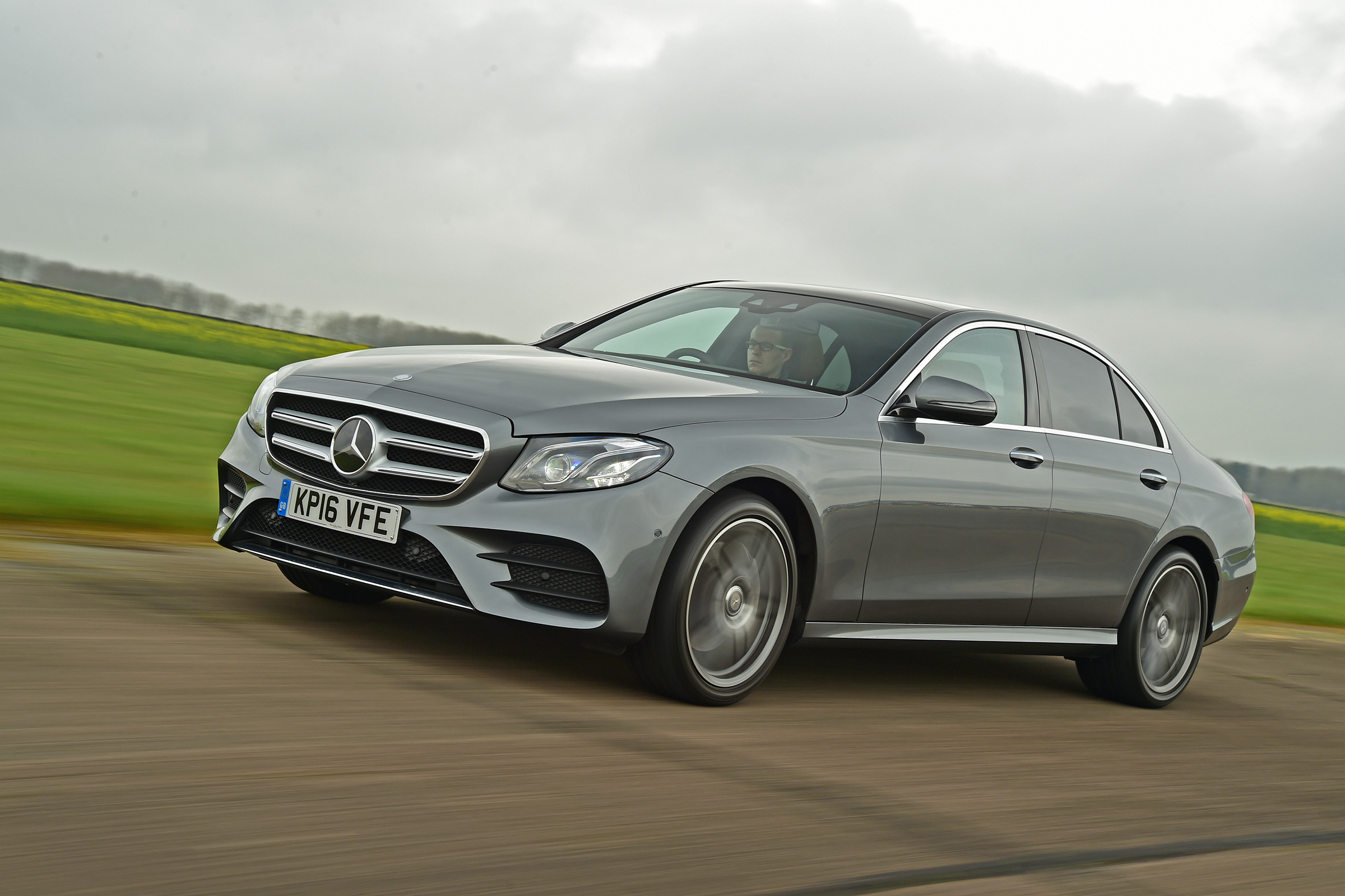 Mercedes E-Class 2016 - front tracking