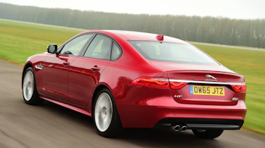 Jaguar XF 2016 - rear tracking