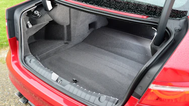 Jaguar XF 2016 - boot
