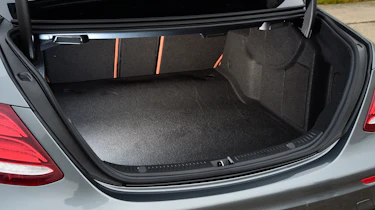 Mercedes E-Class 2016 - boot
