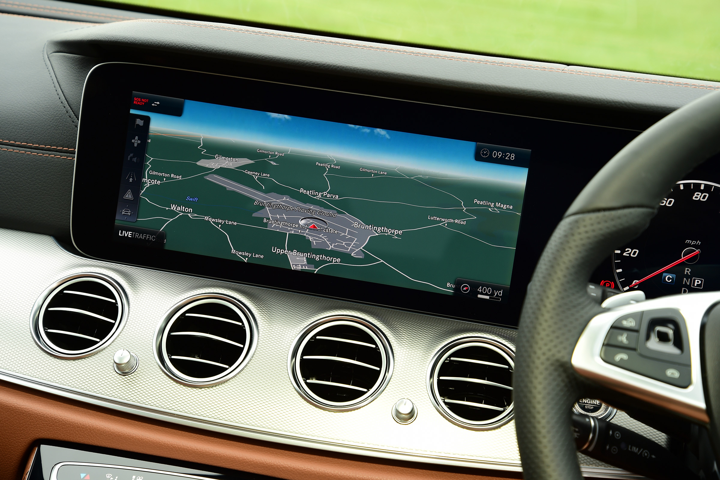 Mercedes E-Class 2016 - screen