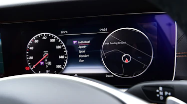 Mercedes E-Class 2016 - instruments