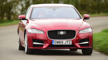 Jaguar XF 2016 - front cornering
