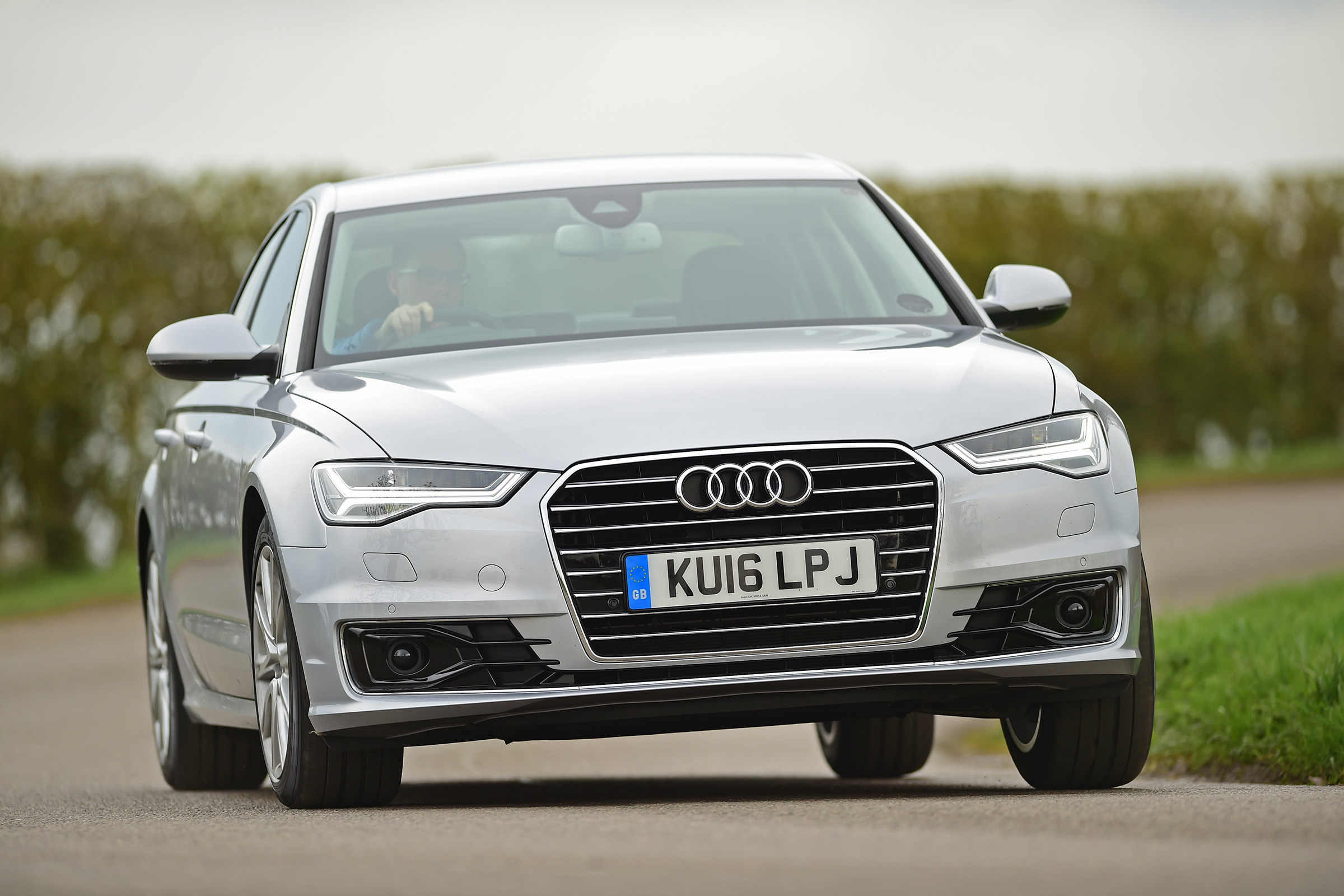 Audi A6 2016 - front cornering