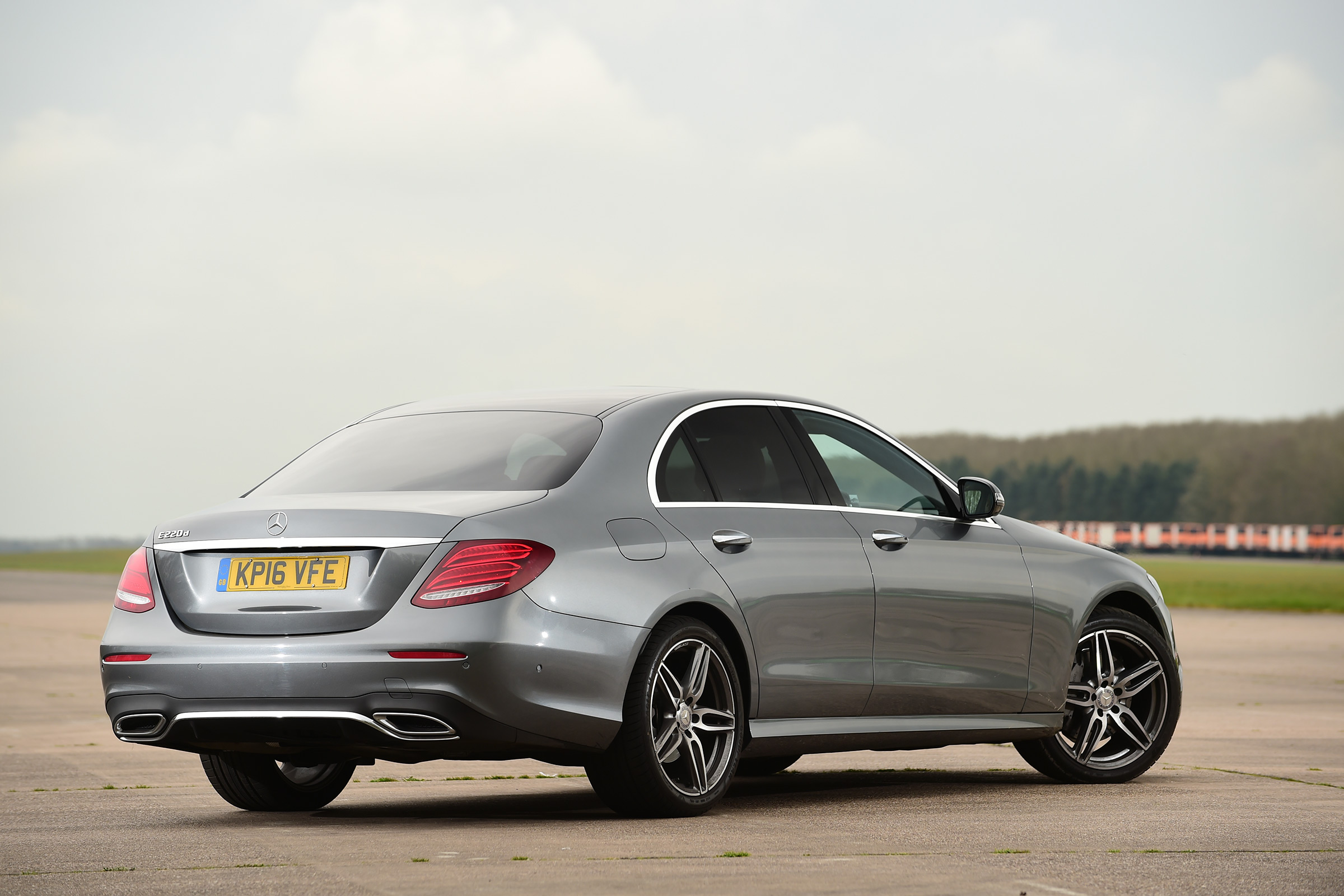 Mercedes E-Class 2016 - rear quarter