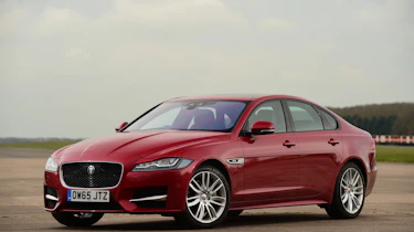 Jaguar XF 2016 - front quarter
