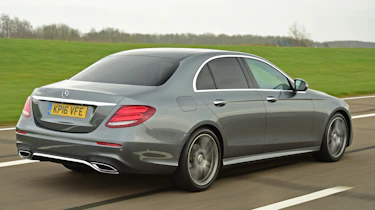Mercedes E-Class 2016 - rear tracking
