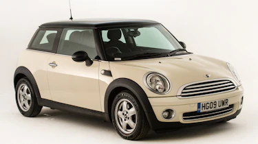 Used MINI Cooper - front