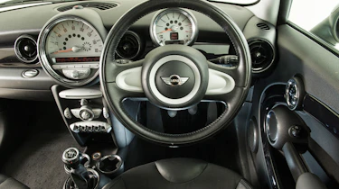 Used MINI Cooper - dash