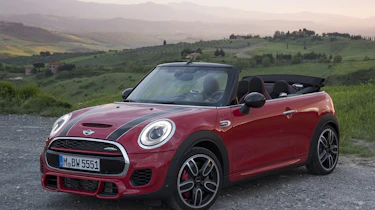 MINI JCW Convertible - front static