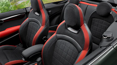 MINI JCW Convertible - seats